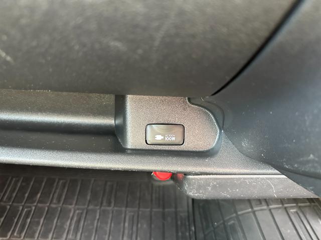 ハイエースバン ロングDX ディーゼルトヨタセーフティセンスナビバックカメラETCキーレスブルートゥース6速オートマ両側スライドドアタイベルチェーン衝突軽減オートハイビームセキュリティールームクリーニング済み(26枚目)