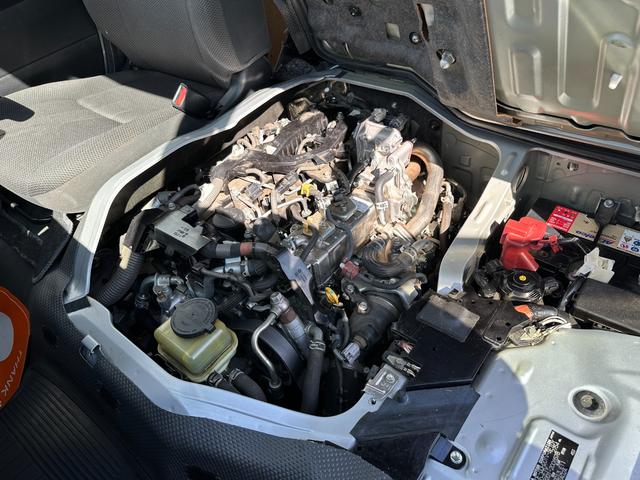 ハイエースバン ロングDX ディーゼルトヨタセーフティセンスナビバックカメラETCキーレスブルートゥース6速オートマ両側スライドドアタイベルチェーン衝突軽減オートハイビームセキュリティールームクリーニング済み(30枚目)