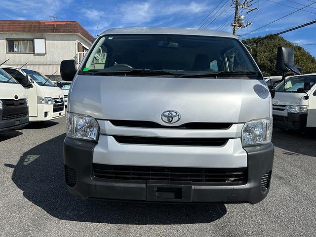 ハイエースワゴン DX 電動スライドドア10人純正ナビTVバックカメラETCキーレス6速オートマリヤクーラーヒーターWエアバックタイベルチェーン小窓ルームクリーニング済みブルートゥース(3枚目)
