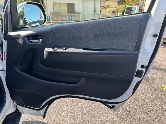 ハイエースワゴン GL 電動スライドドア10人純正ナビTVバックカメラETCキーレスオートライトリヤクーラーヒーター6速オートマ禁煙Fフォグタイベルチェーンルームクリーニング済みブルートゥース(14枚目)