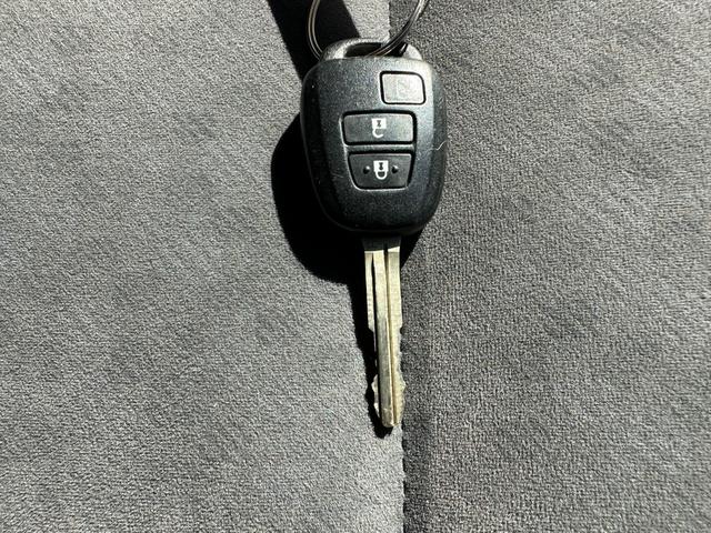 ハイエースワゴン GL 電動スライドドア10人純正ナビTVバックカメラETCキーレスオートライトリヤクーラーヒーター6速オートマ禁煙Fフォグタイベルチェーンルームクリーニング済みブルートゥース(17枚目)