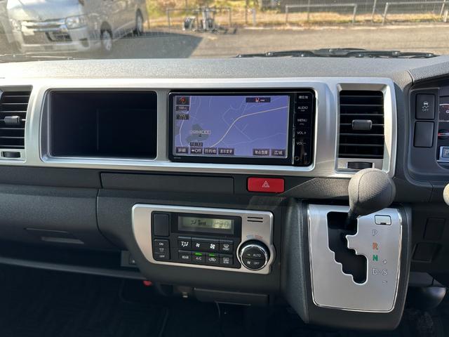 ハイエースワゴン GL 電動スライドドア10人純正ナビTVバックカメラETCキーレスオートライトリヤクーラーヒーター6速オートマ禁煙Fフォグタイベルチェーンルームクリーニング済みブルートゥース(21枚目)