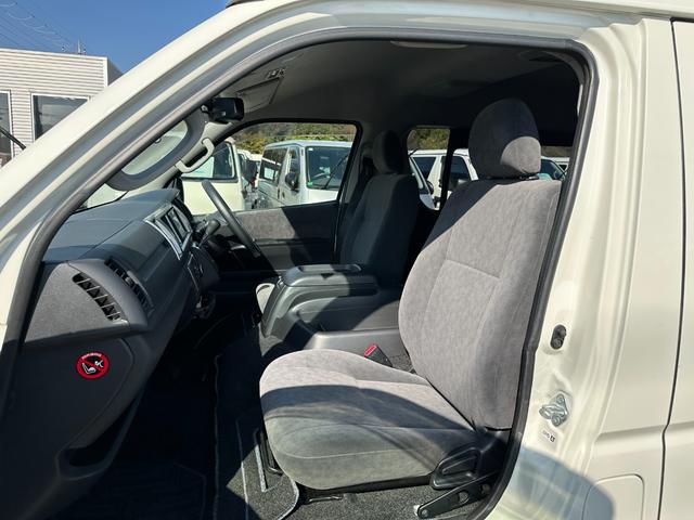 ハイエースワゴン GL 電動スライドドア10人純正ナビTVバックカメラETCキーレスオートライトリヤクーラーヒーター6速オートマ禁煙Fフォグタイベルチェーンルームクリーニング済みブルートゥース(26枚目)
