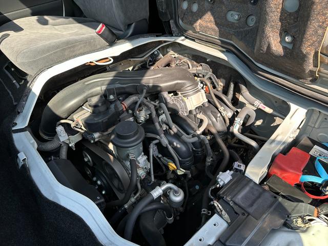 ハイエースワゴン GL 電動スライドドア10人純正ナビTVバックカメラETCキーレスオートライトリヤクーラーヒーター6速オートマ禁煙Fフォグタイベルチェーンルームクリーニング済みブルートゥース(28枚目)