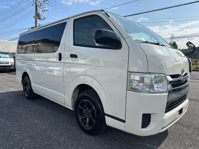 ハイエースバン DX GLパッケージ 純正ナビTVバックカメラキーレス6速オートマ禁煙電動格納ミラー両側スライドドア15インチAW2025年製造タイヤタイベルチェーンルームクリーニング済み(2枚目)