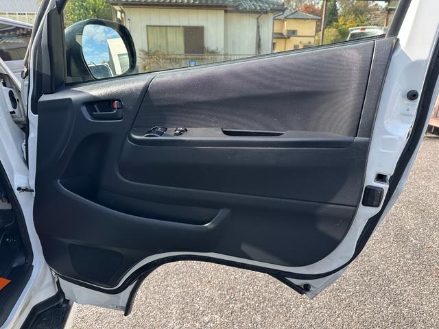 ハイエースバン DX GLパッケージ 純正ナビTVバックカメラキーレス6速オートマ禁煙電動格納ミラー両側スライドドア15インチAW2025年製造タイヤタイベルチェーンルームクリーニング済み(14枚目)