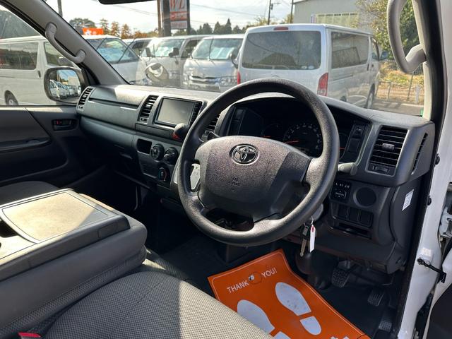 ハイエースバン DX GLパッケージ 純正ナビTVバックカメラキーレス6速オートマ禁煙電動格納ミラー両側スライドドア15インチAW2025年製造タイヤタイベルチェーンルームクリーニング済み(16枚目)