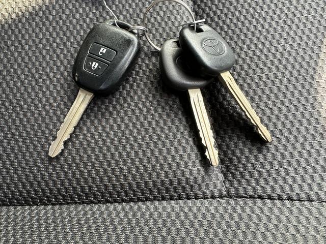 ハイエースバン DX GLパッケージ 純正ナビTVバックカメラキーレス6速オートマ禁煙電動格納ミラー両側スライドドア15インチAW2025年製造タイヤタイベルチェーンルームクリーニング済み(17枚目)