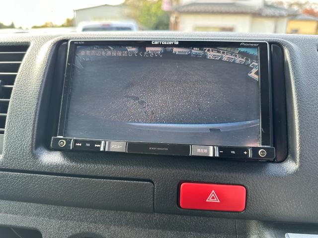 ハイエースバン ロングDX GLパッケージ リヤクーラーヒーター6速オートマトヨタセーフティセンス ナビTVバックカメラETCドラレコキーレス両側スライドドア小窓電動格納ミラーセキュリティー2023年製造タイヤタイベルチェーン(22枚目)