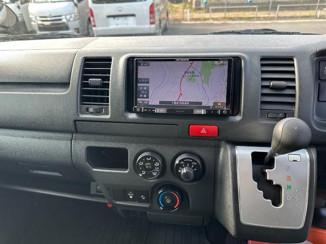 ハイエースバン ロングDX GLパッケージ リヤクーラーヒーター6速オートマトヨタセーフティセンス ナビTVバックカメラETCドラレコキーレス両側スライドドア小窓電動格納ミラーセキュリティー2023年製造タイヤタイベルチェーン(23枚目)