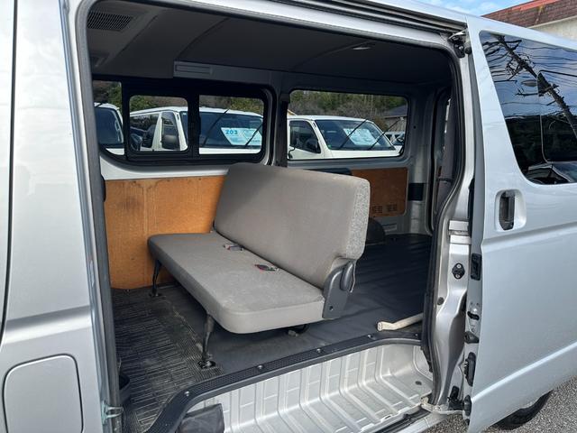 ハイエースバン ロングDX GLパッケージ リヤクーラーヒーター6速オートマトヨタセーフティセンス ナビTVバックカメラETCドラレコキーレス両側スライドドア小窓電動格納ミラーセキュリティー2023年製造タイヤタイベルチェーン(30枚目)