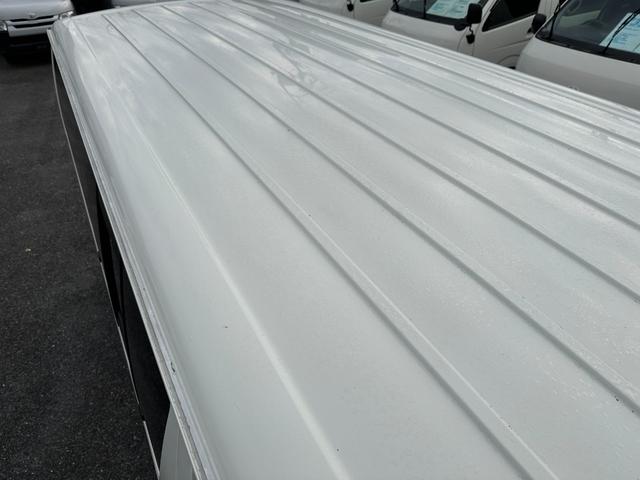 ハイエースバン ＤＸ　ＧＬパッケージ　Ｗエアコン両側スライドドア小窓電動格納ミラー純正１５インチＡＷ純正ナビＴＶバックカメラキーレスルームクリーニング済みパワーウインドー集中ドアロック６人４ナンバー積載量１２５０キロ（10枚目）