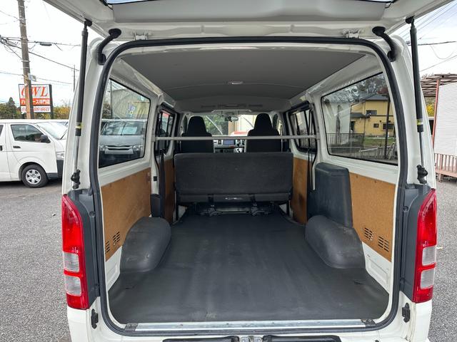 ハイエースバン ＤＸ　ＧＬパッケージ　Ｗエアコン両側スライドドア小窓電動格納ミラー純正１５インチＡＷ純正ナビＴＶバックカメラキーレスルームクリーニング済みパワーウインドー集中ドアロック６人４ナンバー積載量１２５０キロ（30枚目）