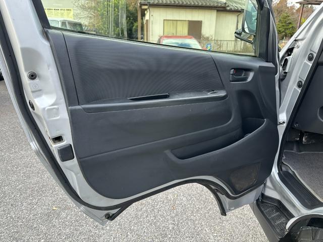 ハイエースバン ロングＤＸ　ディーゼル両側スライドドアナビバックカメラＥＴＣキーレスＷエアバックパワーウインドー集中ドアロックルームクリーニング済み（25枚目）