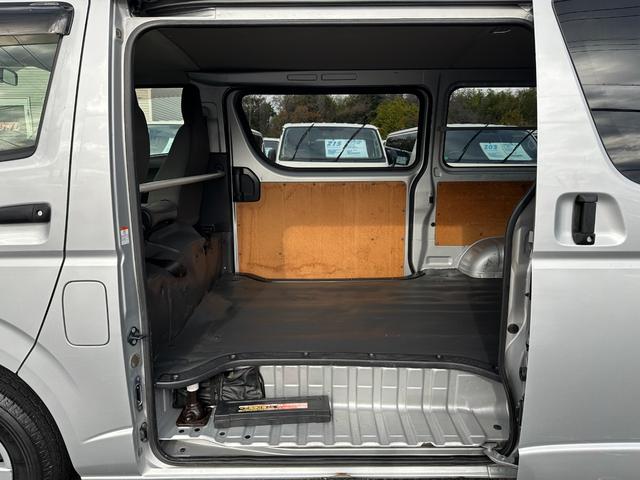 ハイエースバン ロングＤＸ　ディーゼル両側スライドドアナビバックカメラＥＴＣキーレスＷエアバックパワーウインドー集中ドアロックルームクリーニング済み（30枚目）