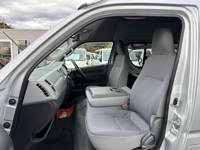 ハイエースバン ＳロングＤＸ　ＧＬパッケージ　ワイドハイルーフナビバックカメラＥＴＣキーレス電動格納ミラー禁煙タイベルチェーンパワーウインドー集中ドアロックルームクリーニング済み（24枚目）