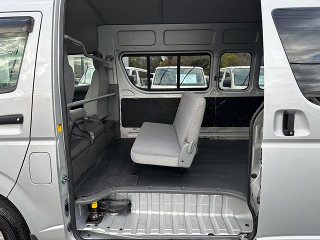 ハイエースバン ＳロングＤＸ　ＧＬパッケージ　ワイドハイルーフナビバックカメラＥＴＣキーレス電動格納ミラー禁煙タイベルチェーンパワーウインドー集中ドアロックルームクリーニング済み（28枚目）