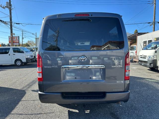 ハイエースバン ロングスーパーＧＬ　３型後期純正ナビＴＶバックカメラＥＴＣキーレスリヤクーラーヒーターオートライトオートエアコン電動格納ミラー両側スライドドアタイベルチェーンルームクリーニング済みＷエアバック（7枚目）