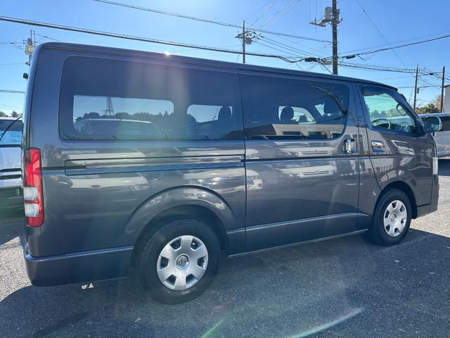 ハイエースバン ロングスーパーＧＬ　３型後期純正ナビＴＶバックカメラＥＴＣキーレスリヤクーラーヒーターオートライトオートエアコン電動格納ミラー両側スライドドアタイベルチェーンルームクリーニング済みＷエアバック（9枚目）