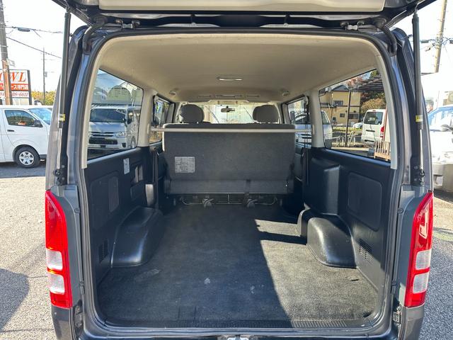 ハイエースバン ロングスーパーＧＬ　３型後期純正ナビＴＶバックカメラＥＴＣキーレスリヤクーラーヒーターオートライトオートエアコン電動格納ミラー両側スライドドアタイベルチェーンルームクリーニング済みＷエアバック（30枚目）