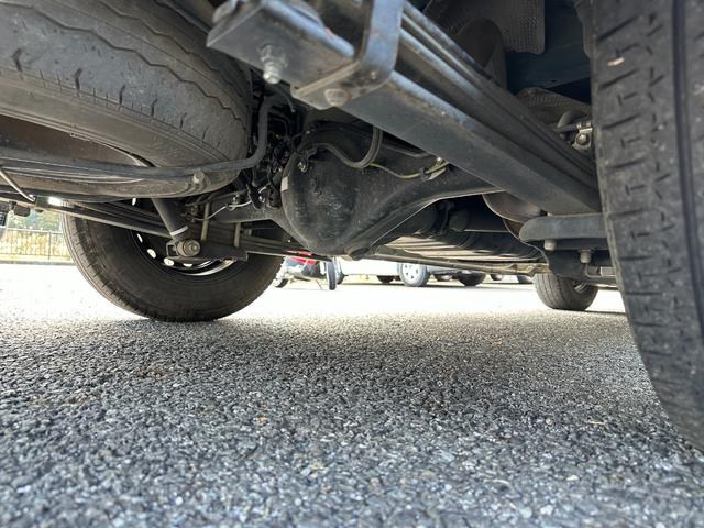 ハイエースバン ＤＸ　ＧＬパッケージ　業者販売対応リアクーラーヒーター純正ナビＴＶバックカメラＥＴＣドラレコＴＳＳ小窓コーナーセンサーＬＥＤヘッドライトキーレスタイベルチェーン電動格納ミラー２０２４年製造タイヤ６速オートマ（6枚目）