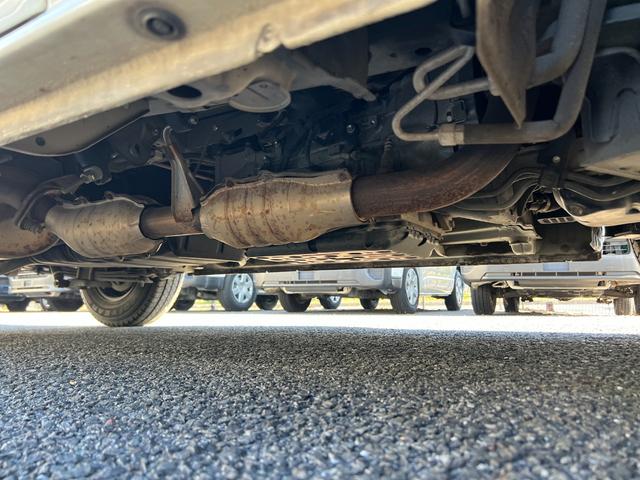 ハイエースバン ＤＸ　ＧＬパッケージ　業者販売対応リアクーラーヒーター純正ナビＴＶバックカメラＥＴＣドラレコＴＳＳ小窓コーナーセンサーＬＥＤヘッドライトキーレスタイベルチェーン電動格納ミラー２０２４年製造タイヤ６速オートマ（14枚目）