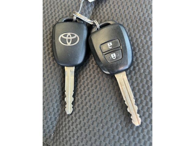 ハイエースバン ＤＸ　ＧＬパッケージ　業者販売対応リアクーラーヒーター純正ナビＴＶバックカメラＥＴＣドラレコＴＳＳ小窓コーナーセンサーＬＥＤヘッドライトキーレスタイベルチェーン電動格納ミラー２０２４年製造タイヤ６速オートマ（25枚目）