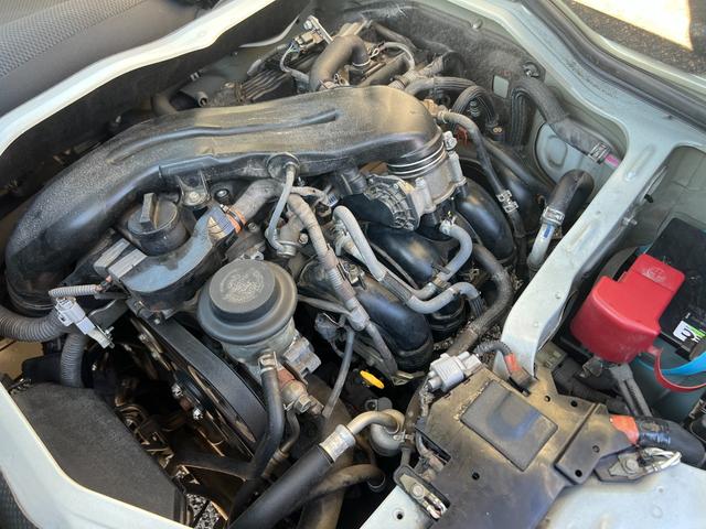 ハイエースバン ＤＸ　ＧＬパッケージ　業者販売対応リアクーラーヒーター純正ナビＴＶバックカメラＥＴＣドラレコＴＳＳ小窓コーナーセンサーＬＥＤヘッドライトキーレスタイベルチェーン電動格納ミラー２０２４年製造タイヤ６速オートマ（28枚目）