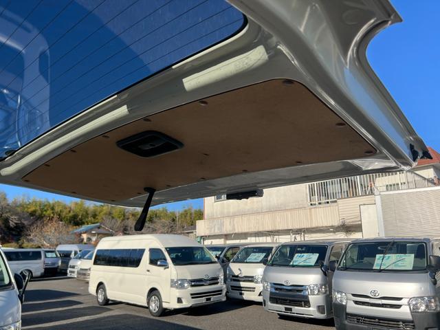 ハイエースバン ＤＸ　ＧＬパッケージ　業者販売対応リアクーラーヒーター純正ナビＴＶバックカメラＥＴＣドラレコＴＳＳ小窓コーナーセンサーＬＥＤヘッドライトキーレスタイベルチェーン電動格納ミラー２０２４年製造タイヤ６速オートマ（32枚目）