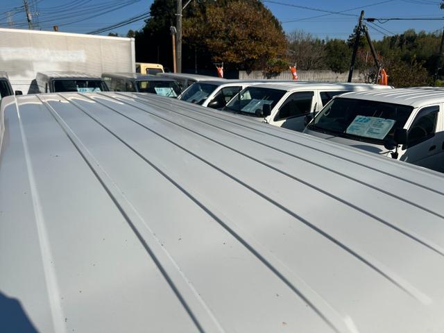 ハイエースバン ロングDX 業者販売歓迎純正ナビワンセグTVバックカメラ6人小窓ABSエアバックタイベルチェーン集中ドアロック4ナンバー積載量1250キロ(9枚目)