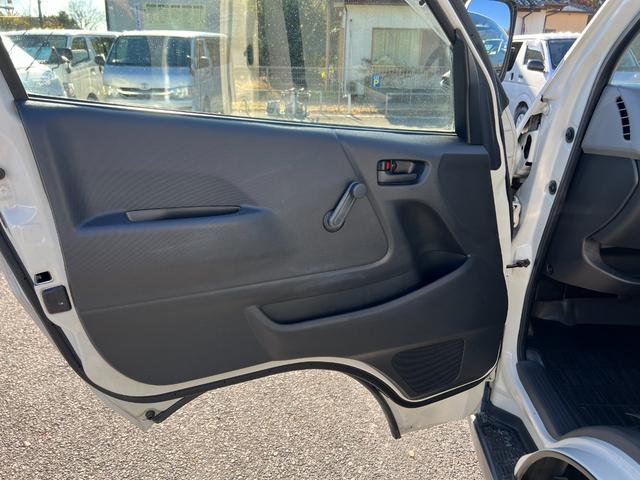 ハイエースバン ロングDX 業者販売歓迎純正ナビワンセグTVバックカメラ6人小窓ABSエアバックタイベルチェーン集中ドアロック4ナンバー積載量1250キロ(25枚目)