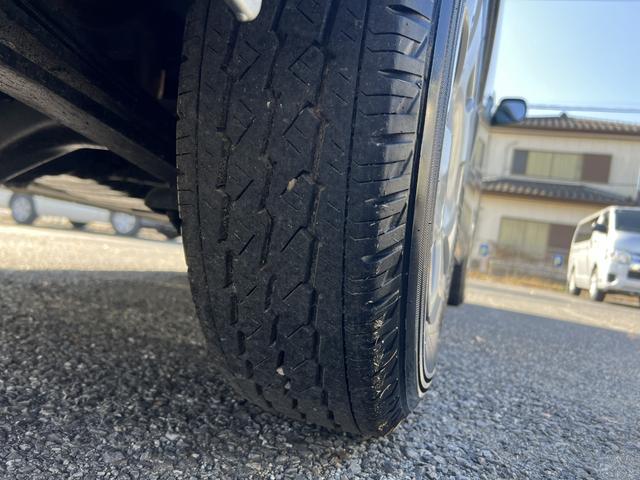 ハイエースバン DX GLパッケージ 業者販売歓迎純正ナビワンセグTVバックカメラETCキーレスABSエアバック6人小窓2023年製タイヤタイベルチェーン(13枚目)
