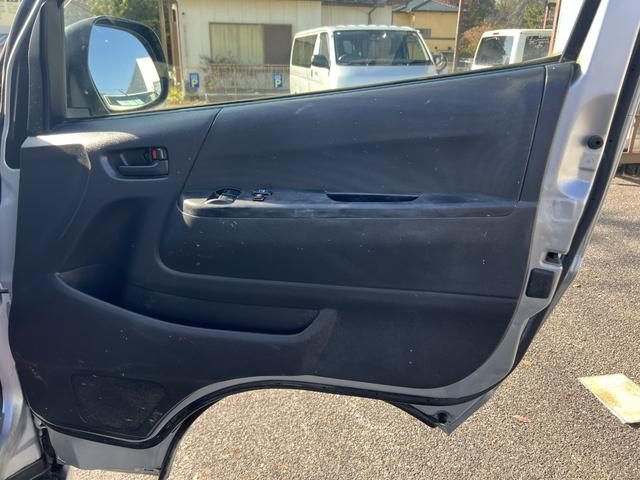 ハイエースバン DX GLパッケージ 業者販売歓迎純正ナビワンセグTVバックカメラETCキーレスABSエアバック6人小窓2023年製タイヤタイベルチェーン(16枚目)