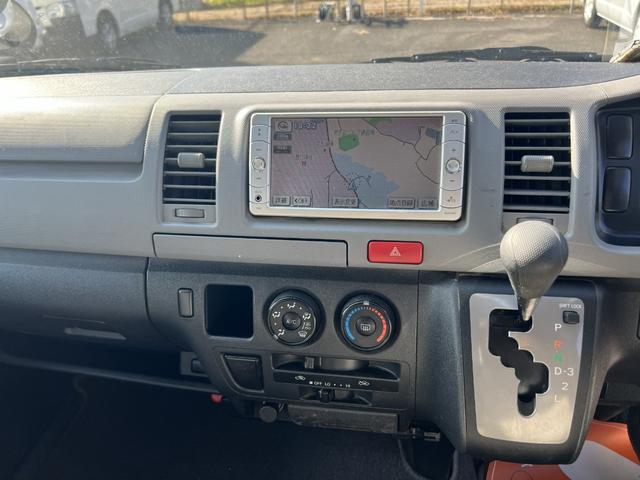 ハイエースバン DX GLパッケージ 業者販売歓迎純正ナビワンセグTVバックカメラETCキーレスABSエアバック6人小窓2023年製タイヤタイベルチェーン(24枚目)