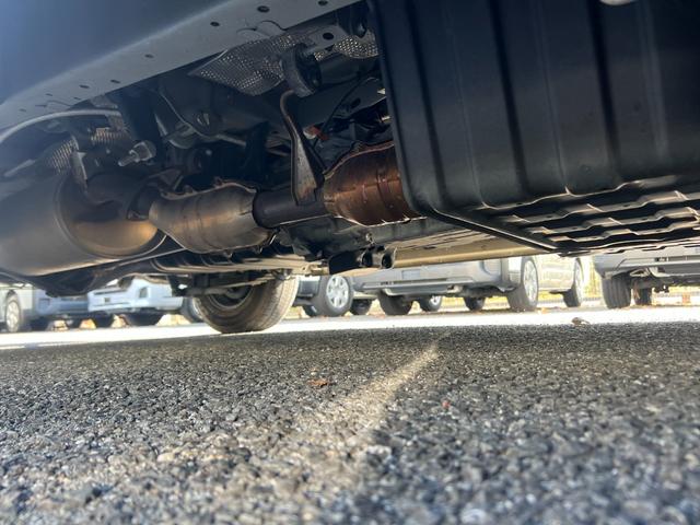 ハイエースワゴン ＧＬ　業者販売歓迎３型４ＷＤ電動スライドアリアクーラーヒーターナビワンセグＴＶバックカメラキーレスイージークローザーＥＴＣオートライトオートエアコンフロントフォグ１００Ｖ電源電動格納ミラータイベルチェーン（12枚目）