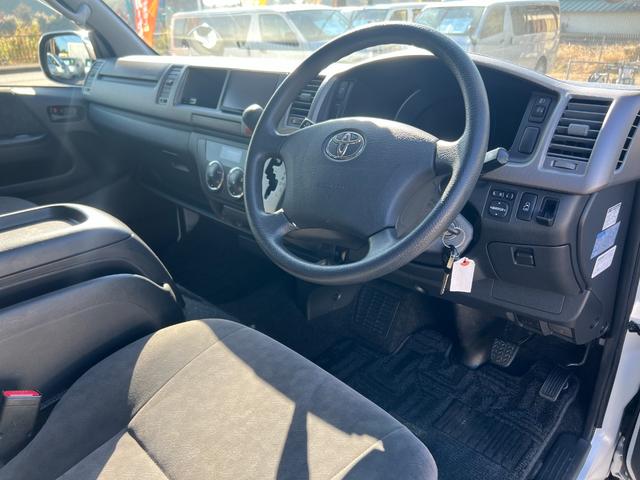 ハイエースワゴン ＧＬ　業者販売歓迎３型４ＷＤ電動スライドアリアクーラーヒーターナビワンセグＴＶバックカメラキーレスイージークローザーＥＴＣオートライトオートエアコンフロントフォグ１００Ｖ電源電動格納ミラータイベルチェーン（15枚目）