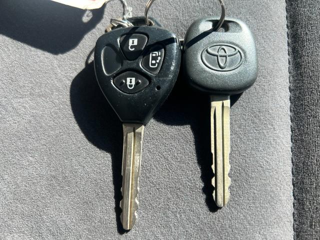 ハイエースワゴン ＧＬ　業者販売歓迎３型４ＷＤ電動スライドアリアクーラーヒーターナビワンセグＴＶバックカメラキーレスイージークローザーＥＴＣオートライトオートエアコンフロントフォグ１００Ｖ電源電動格納ミラータイベルチェーン（18枚目）