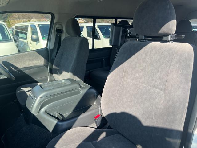 ハイエースワゴン ＧＬ　業者販売歓迎３型４ＷＤ電動スライドアリアクーラーヒーターナビワンセグＴＶバックカメラキーレスイージークローザーＥＴＣオートライトオートエアコンフロントフォグ１００Ｖ電源電動格納ミラータイベルチェーン（28枚目）