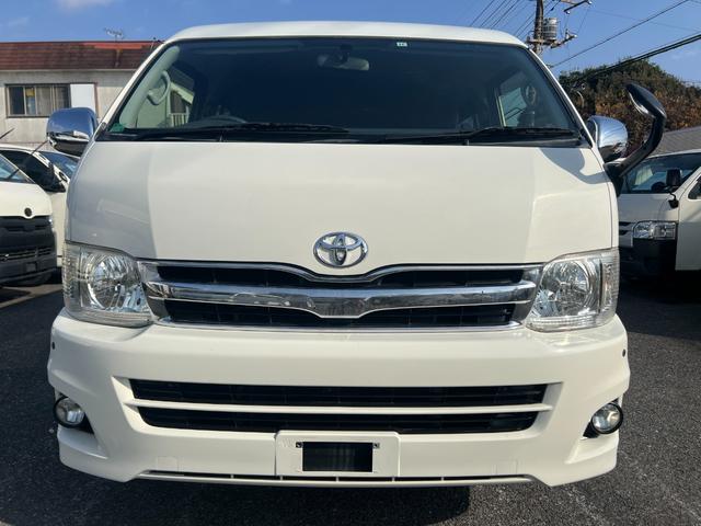 ハイエースワゴン ＧＬ　３型後期１０人純正ナビＴＶバックカメラキーレスリヤクーラーヒーター電動ステップイージークローザーコーナーセンサーオートライトオートエアコン電動格納ミラーＦフォグ２０２４年製造タイヤＷエアバック（3枚目）