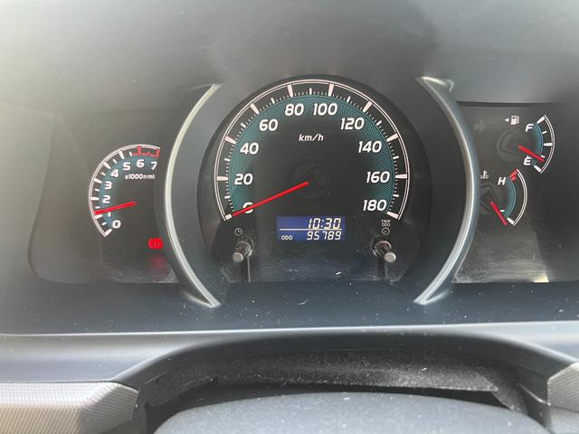 ハイエースワゴン ＧＬ　３型後期１０人純正ナビＴＶバックカメラキーレスリヤクーラーヒーター電動ステップイージークローザーコーナーセンサーオートライトオートエアコン電動格納ミラーＦフォグ２０２４年製造タイヤＷエアバック（21枚目）