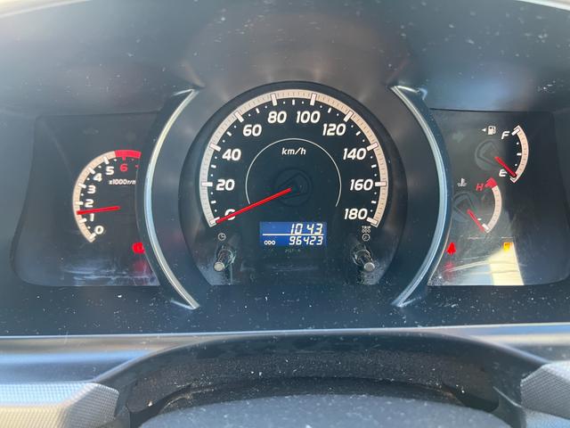 ハイエースワゴン グランドキャビン 純正ナビTVバックカメラETCキーレスリヤクーラーヒーター電動スライドドア電動格納ミラーシートカバーオートライトオートエアコンWエアバック(22枚目)