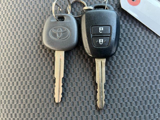 ハイエースバン SロングDX 電動リフト付きリヤクーラーヒーター純正ナビTVバックカメラETC100V電源床張り加工外部電源フロントフォグ2024年製造タイヤタイベルチェーン小窓(24枚目)