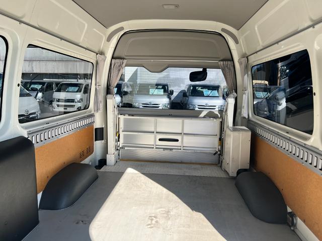 ハイエースバン SロングDX 電動リフト付きリヤクーラーヒーター純正ナビTVバックカメラETC100V電源床張り加工外部電源フロントフォグ2024年製造タイヤタイベルチェーン小窓(41枚目)