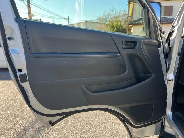 ハイエースバン ロングDX ディーゼル9人キーレスリヤクーラーヒーター純正ナビTVBluetoothバックカメラドラレコ小窓禁煙ルームクリーニング済(25枚目)