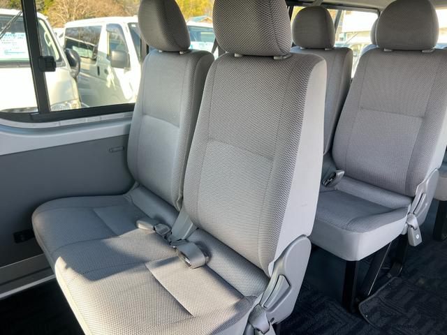 ハイエースワゴン ＤＸ　１０人乗りキーレスリヤクーラーヒーターナビＴＶＢｌｕｅｔｏｏｔｈバックカメラＥＴＣＷエアバック小窓集中ドアロックタイベルチェーン（35枚目）