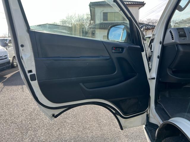 ハイエースバン ロングＤＸ　ＧＬパッケージ　キーレス純正ナビＴＶＢｌｕｅｔｏｏｔｈバックカメラＥＴＣ小窓電動格納ミラータイベルチェーンルームクリーニング済（24枚目）