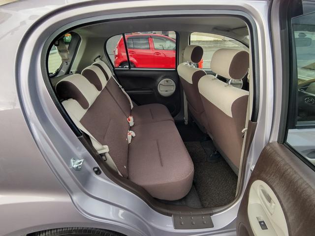 パッソ プラスハナ 禁煙車 スマートキー ベンチシート アルミホイール フォグランプ オートエアコン ドアバイザ ヘッドライトレベライザ ウインカードアミラー CD ドライブレコーダ(37枚目)