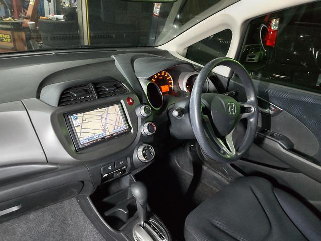 フィット G 禁煙車 ETC HDDナビ テレビDVD視聴可 ミュージックサーバ キーレスエントリ ドアバイザ プライバシーガラス ヘッドライトレベライザ ドライブレコーダ(5枚目)