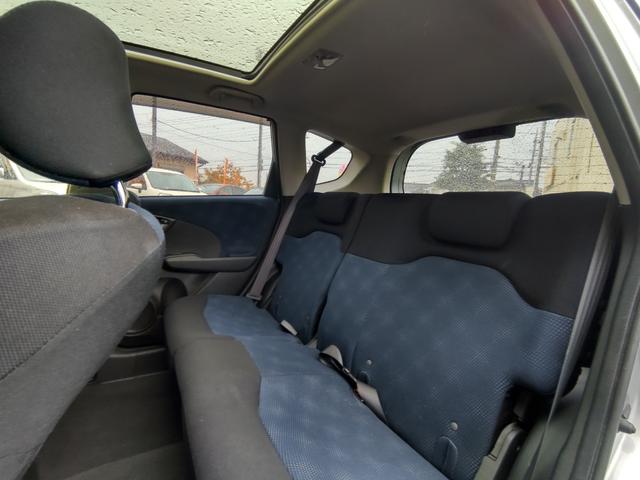 フィット G 禁煙車 スカイルーフ HDDナビ ミュージックサーバ テレビDVD視聴可 ドアバイザー ETC キーレスエントリー ヘッドライトレベライザ ドライブレコーダ(37枚目)