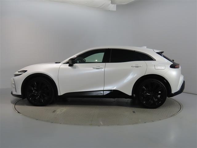 クラウンスポーツ Ｚ　ワンオーナー　禁煙車　トヨタ認定中古車　コネクティッドナビＰＬＵＳ　パノラミックビューモニター　デジタルインナーミラー　トヨタセーフティーセンス　レーダークルーズコントロール　クリアランスソナー（4枚目）